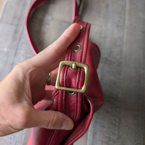 Vintage Coach Legacy Companion Flap Turn Lock Crossbody Red Leather 9715 - Picture 6 of 9